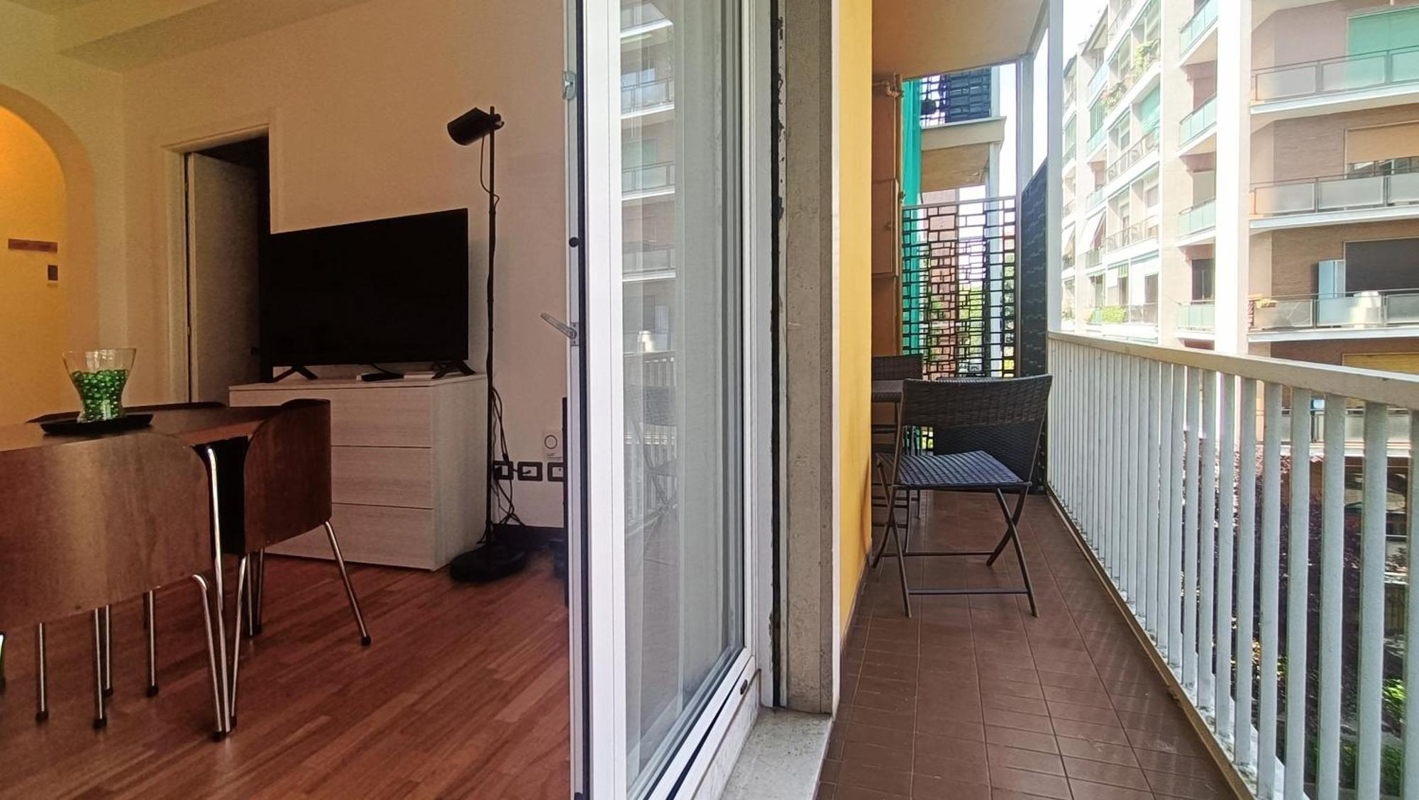 Sahi - Via Dei Ciclamini Mm1 Primaticcio, Stadio San Siro, Ospedale San Carlo ميلان المظهر الخارجي الصورة